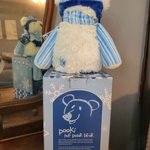 Retired Scentsy Buddy Pooki The Polar Bear in Box - Picture 4 of 6